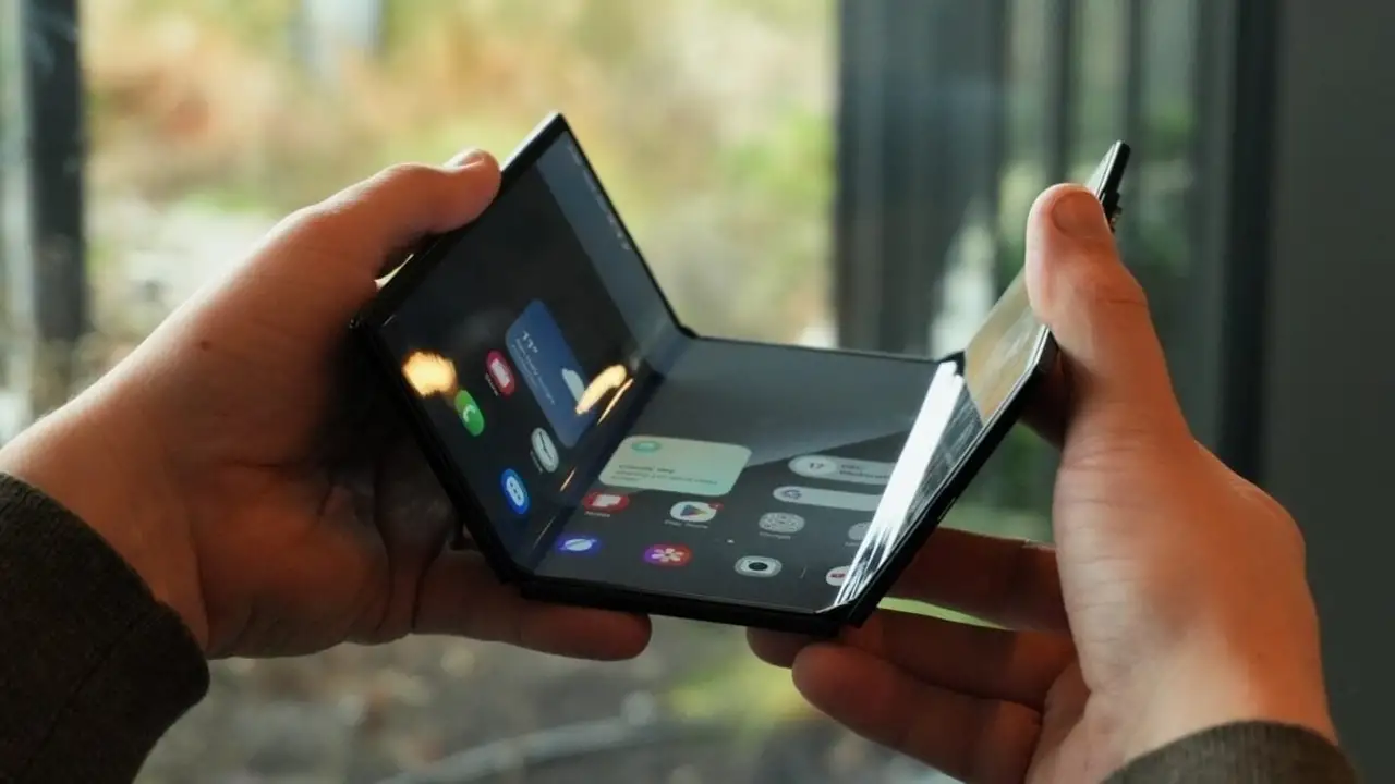 سامسونج تنهي مبيعات هاتف Galaxy Z TriFold قبل الموعد المتوقع لإطلاقه